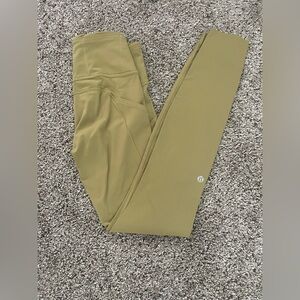 Lululemon Sz. 2 Fast & Free 28” in Grape Leaf